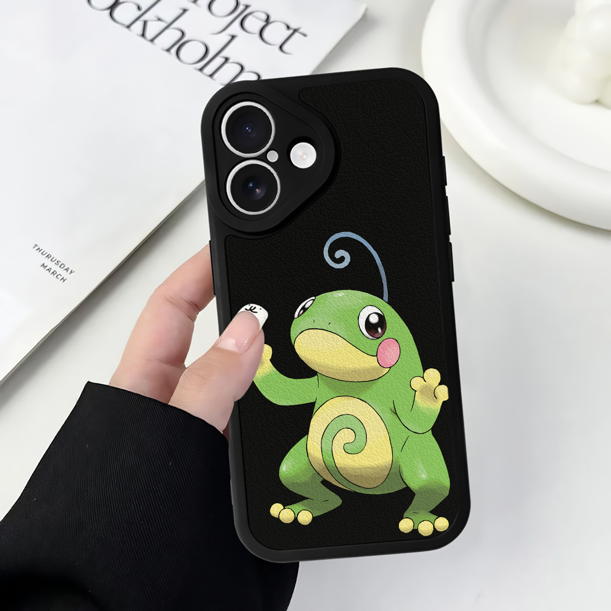 （画像用） ポケットモンスター Pokémon 【iPhone 16シリーズ対応】シリコンスマホケース（レザー調） 材質：シリコン